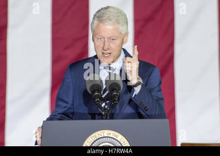 Philadelphia, Pennsylvania, USA. 7. November 2016. BILL CLINTON, bei GOTV Kundgebung und Konzert in der Independence Hall in Philadelphia Pa Credit: Ricky Fitchett/ZUMA Draht/Alamy Live News Stockfoto