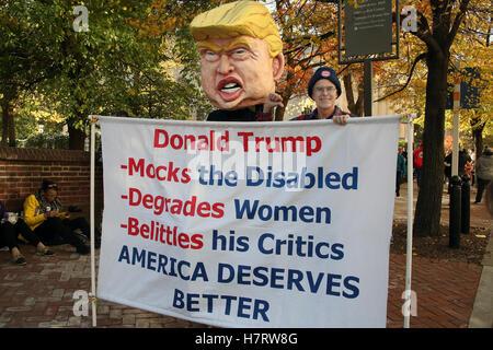 Philadelphia, PA, USA. 7. November 2016. Die Atmosphäre bei den GOTV Rallye zur Unterstützung von Hillary Clinton für Präsident am Independence Mall in Philadelphia, Pennsylvania am 7. November 2016. Bildnachweis: Sterne-Shooter/Medien Punch/Alamy Live-Nachrichten Stockfoto