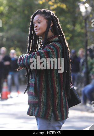 New York, NY, USA. 7. November 2016. Rihanna auf dem Set von Ocean es 8 im New Yorker Central Park am 7. November 2016. Bildnachweis: RWS/Punch/Alamy Live-Nachrichten Stockfoto