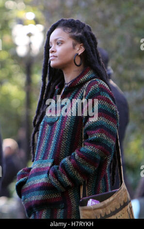 New York, NY, USA. 7. November 2016. Rihanna auf dem Set von Ocean es 8 im New Yorker Central Park am 7. November 2016. Bildnachweis: RWS/Punch/Alamy Live-Nachrichten Stockfoto