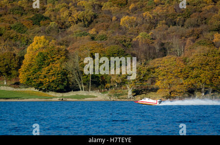 Power Boot Records Woche auf Coniston Water Stockfoto