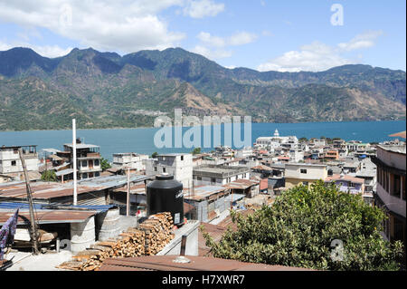 Das Dorf von San Pedro la Laguna auf Lake Atitlan, Guatemala Stockfoto