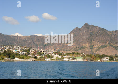 Das Dorf von San Pedro la Laguna auf Lake Atitlan, Guatemala Stockfoto