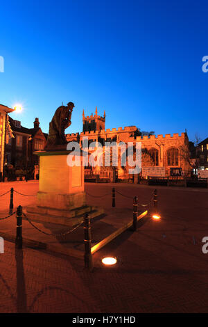 Kriegerdenkmal, Huntingdon Stadt, Marktplatz, Fenland, Cambridgeshire, England Stockfoto