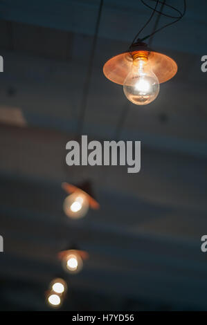 Rustikale Licht an der Decke Stockfoto