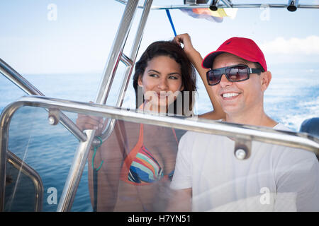 Causasian Mann und hispanic Frau Banderas Bay - Pazifik, Puerto Vallarta, Mexiko Stockfoto