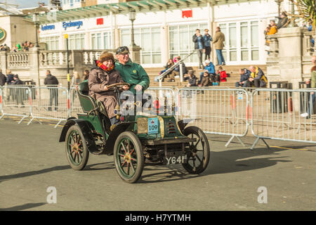 Bonhams London nach Brighton Oldtimer-Rallye Stockfoto