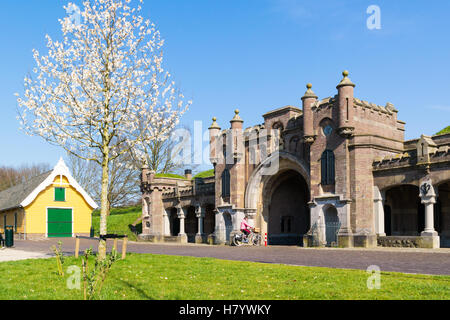 City Gate Utrechtse Poort in alte befestigte Stadt Naarden, Nordholland, Niederlande Stockfoto