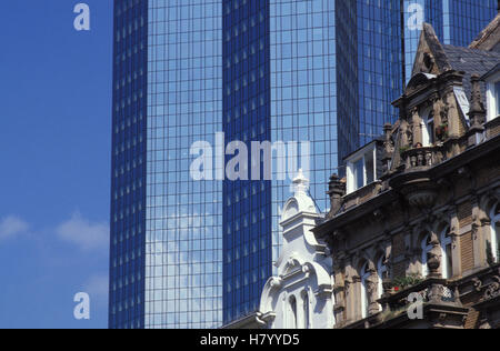 Villen im wilhelminischen Stil vor einem Bürogebäude, Deutsche Bank, Büros, Glasfassade, Westend, Frankfurt am Main, Hessen Stockfoto