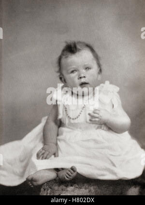 Prinzessin Elizabeth, zukünftige Königin Elizabeth II., acht Monate alt, Dezember 1926. Elizabeth II, 1926 - 2022. Königin des Vereinigten Königreichs, Kanada, Australien und Neuseeland. Stockfoto