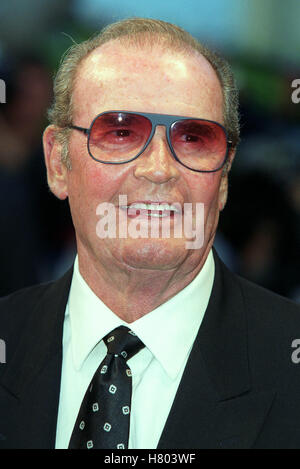 JAMES GARNER DEAUVILLE FILM FESTIVAL 2000 DEAUVILLE Frankreich 02 September 2000 Stockfoto