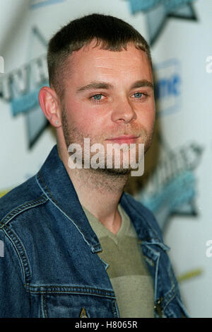 BRIAN HARVEY TV HITS AWARDS WEMBLEY ARENA LONDON ENGLAND 29. Oktober 2000 Stockfoto