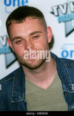 BRIAN HARVEY TV HITS AWARDS WEMBLEY ARENA LONDON ENGLAND 29. Oktober 2000 Stockfoto