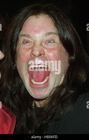 OZZY OSBOURNE "LITTLE NICKY" LA PREMIER HOLLYWOOD LA USA 11. November 2000 Stockfoto