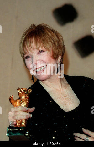 SHIRLEY MACLAINE & Berliner Bär BERLIN Deutschland 23. Februar 1999 Stockfoto