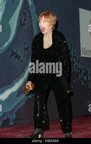 SHIRLEY MACLAINE & Berliner Bär BERLIN Deutschland 23. Februar 1999 Stockfoto
