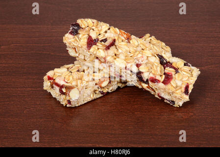 Frucht und Nuss Müsliriegel Stockfoto