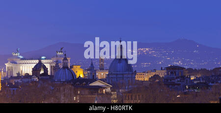 Rom. Blick auf Skyline Stadtbild auf dem Dach Panorama: Vittorio Emanuele, Piazza Venezia Stockfoto