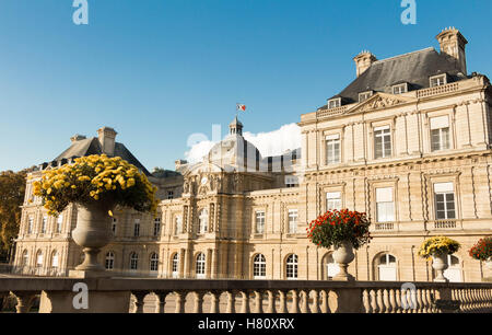 Das Palais du Luxembourg, wurde es ursprünglich (1615-1645) gebaut, um die königliche Residenz von Marie de Medici, Mutter von Ludwig XIII. Stockfoto