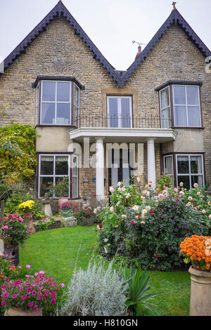 schöne malerische Dorf Burford in Cotswolds, England Stockfoto