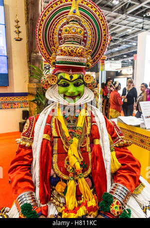 Kathakali Tänzer bei der World Travel Market London UK Stockfoto