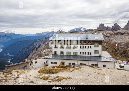 Auronzo Hütte und Cadini di Misurina Reichweite, Dolomiten, Italien Stockfoto