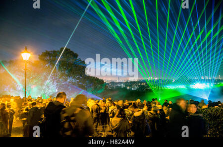 Alexander Palace auf Kerl Fawkes Nacht London UK Stockfoto