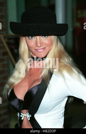 JULIE MICHAELS "BLACK SCORPION" Filmpremiere SANTA MONICA LOS ANGELES USA 5. Januar 2001 Stockfoto