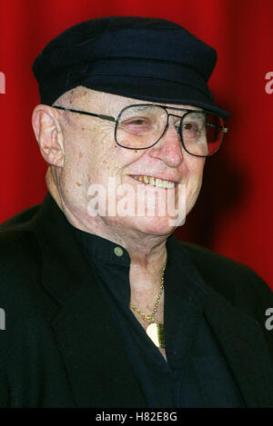 ROD STEIGER BERLIN FILM FESTIVAL 2001 POTSDAMER PLATZ BERLIN Deutschland 09 Februar 2001 Stockfoto