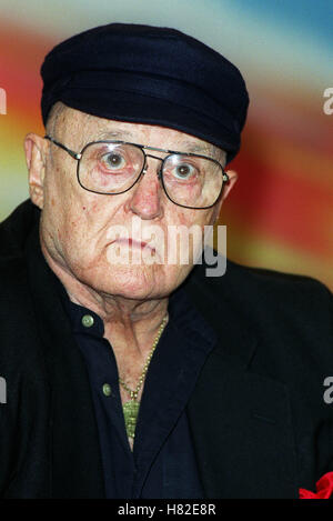 ROD STEIGER BERLIN FILM FESTIVAL 2001 POTSDAMER PLATZ BERLIN Deutschland 09 Februar 2001 Stockfoto