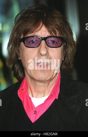 BILL WYMAN "So ist es" PREMIER LEICESTER SQUARE LONDON ENGLAND 19. März 2001 Stockfoto