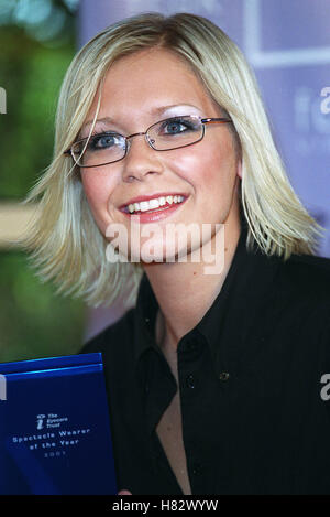 SUZANNE SHAW SPEC Träger AWARDS 2001 LEICESTER SQ LONDON ENGLAND 31. Oktober 2001 Stockfoto