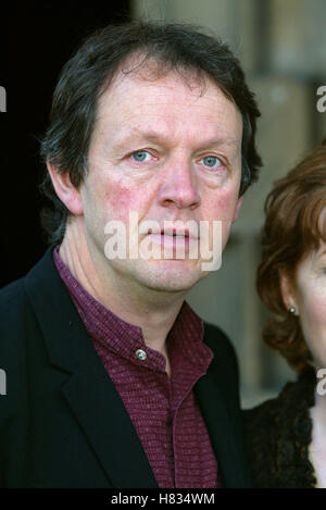 KEVIN WHATELY JOHN THAW MEMORIAL SERVICE ST MARTINS IN den Bereich LONDON ENGLAND 4. September 2002 Stockfoto