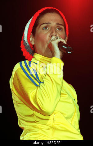 SHARLEEN SPITERI T im PARK 2001 KINROSS Schottland 08 Juli 2001 Stockfoto