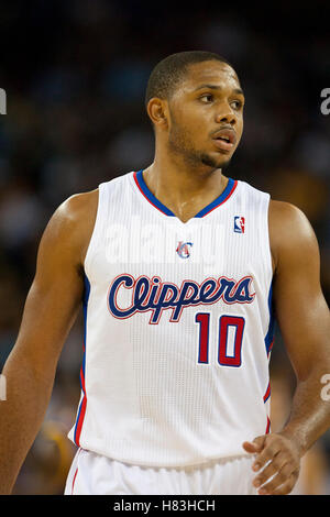 29. Oktober 2010; Oakland, Kalifornien, USA;  Los Angeles Clippers shooting guard Eric Gordon (10) im dritten Quartal gegen die Golden State Warriors in Oracle Arena. Die Krieger besiegt die Clippers 109-91. Stockfoto