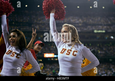 13. Oktober 2011; San Francisco CA, USA;  während des zweiten Quartals im AT&T Park.  Southern California besiegte California 30-9. Stockfoto