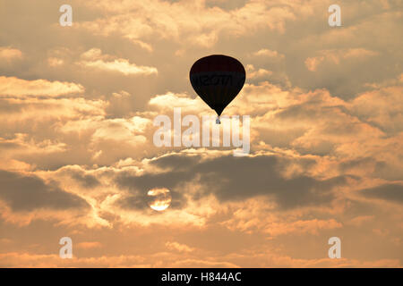 FAI Weltmeisterschaft Heißluftballon Luft viele Ballons in den Himmel Stockfoto