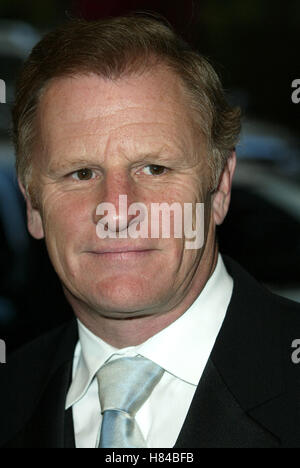 GORDON CLAPP NIGHT OF 100 STARS OSCAR PARTY BEVERLY HILLS HOTEL LOS ANGELES USA 24. März 2002 Stockfoto