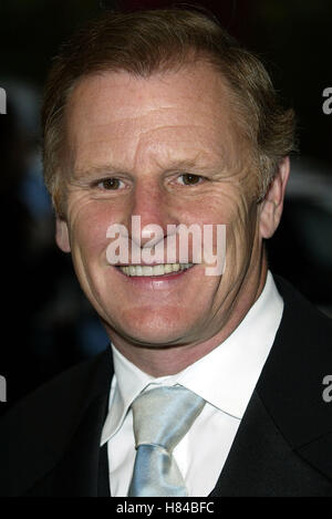 GORDON CLAPP NIGHT OF 100 STARS OSCAR PARTY BEVERLY HILLS HOTEL LOS ANGELES USA 24. März 2002 Stockfoto