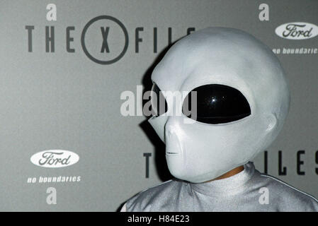 ALIEN X-FILES FINALE WARP PARTY HOUSE OF BLUES HOLLYWOOD LOS ANGELES USA 27. April 2002 Stockfoto