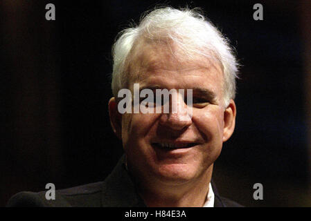 STEVE MARTIN. LA TIMES FESTIVAL Bücher UCLA CAMPUS WESTWOOD LOS Angeles USA 28. April 2002 Stockfoto