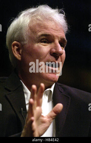 STEVE MARTIN. LA TIMES FESTIVAL Bücher UCLA CAMPUS WESTWOOD LOS Angeles USA 28. April 2002 Stockfoto