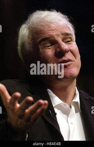 STEVE MARTIN. LA TIMES FESTIVAL Bücher UCLA CAMPUS WESTWOOD LOS Angeles USA 28. April 2002 Stockfoto