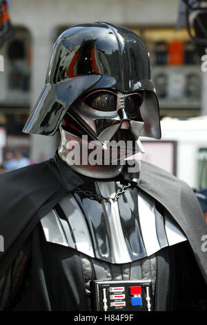 DARTH VADER STAR WARS-Angriff der Klonkrieger GRUMANN CHINESE THEATRE HOLLYWOOD LOS ANGELES USA 12. Mai 2002 Stockfoto