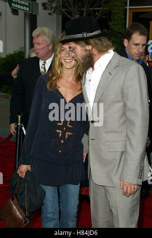 JENNIFER ANISTON & BRAD PITT die BOURNE Identität Welt PREMIERE UNIVERSAL STUDIOS BURBANK LOS ANGELES USA 6. Juni 2002 Stockfoto