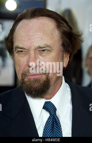 RIP TORN Männer IN schwarzen II PREMIERE LOS ANGELES MANN VILLAGE Theater WESTWOOD LOS ANGELES USA 26. Juni 2002 Stockfoto