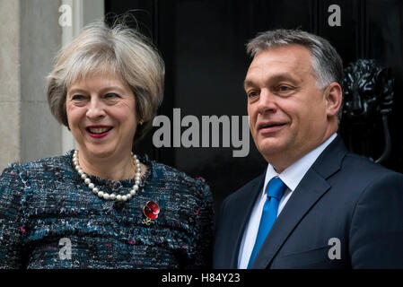 London, UK. 9. November 2016.   Theresa trifft Mai, Herr Ministerpräsident, Viktor Orbán, ungarische Ministerpräsident, in Nr. 10 Downing Street für Gespräche. Bildnachweis: Stephen Chung / Alamy Live News Stockfoto