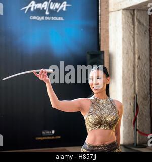 Italien, Rom, 9. November 2016: der Cirque du Soleil tritt bei Mercati Traianei Museum in Rom zur Förderung der kommenden Show "Amaluna" Photo Credit: Fabio Mazzarella/Sintesi/Alamy Live News Stockfoto