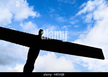 Engel der die Nord-Skulptur von Antony Gormley, in der Nähe von Gateshead, Tyne and Wear, England, UK Stockfoto