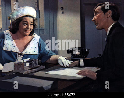 Ist ja Irre - Liebe, Liebe Usw., (CARRY ON LOVING) GB 1960, Regie: Gerald Thomas, HATTIE JACQUES, KENNETH WILLIAMS, Stichwort: Schreibtisch, Telefon, Büro Stockfoto